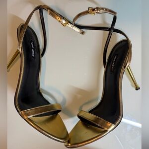 Nine West Black and Gold Metallic Stiletto Heels